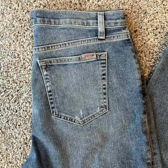 Joe’s Jeans Lightly Distressed High Rise (11.5”) Jeans, Size 31, Never Worn - Picture 2 of 6